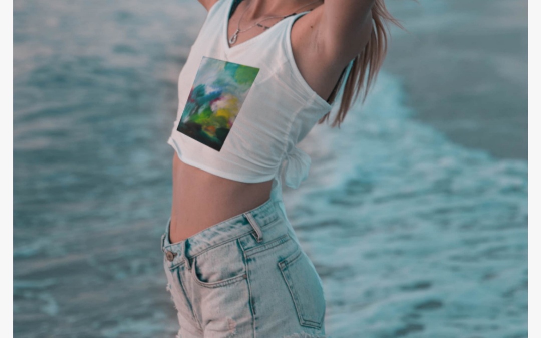T-shirt